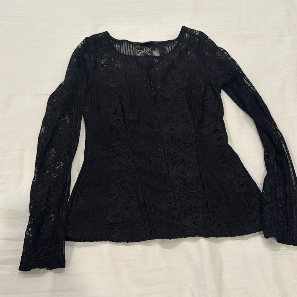 Women’s top, brand - Guess. Size M. Floral Lace black material. Used.